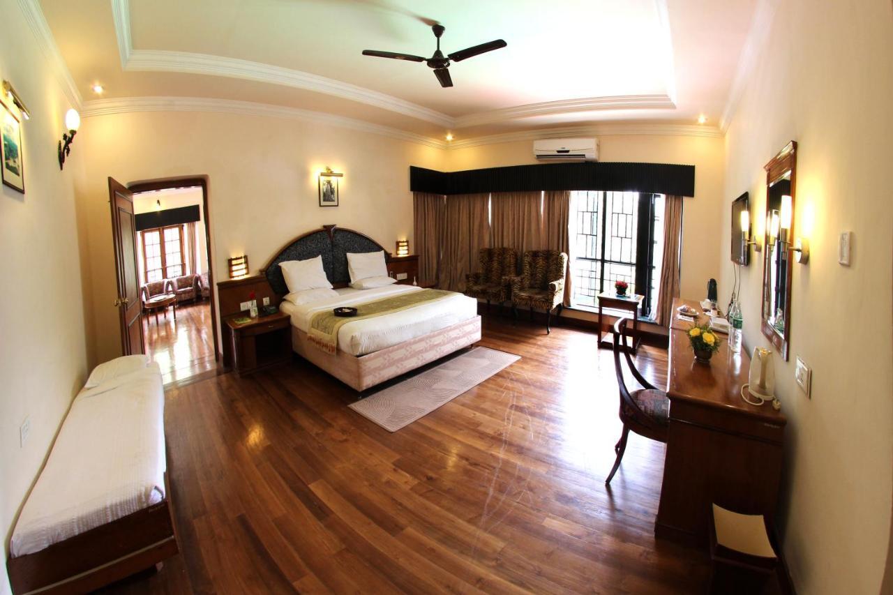 Aranya Nivas Hotel Thekkady Luaran gambar